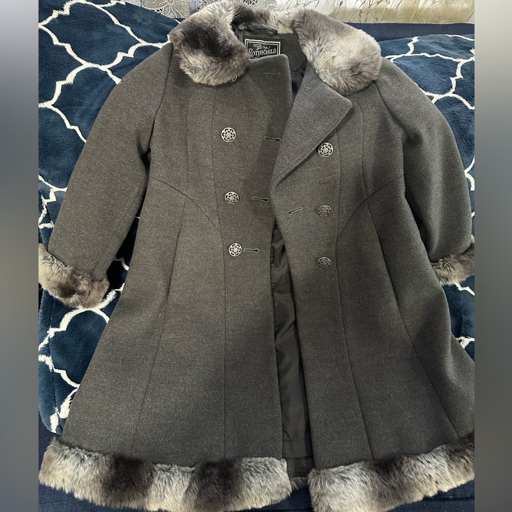 Rothschild Size 4 Girls Gray Soft Faux Fur Trim Christmas Dressy Coat Jacket